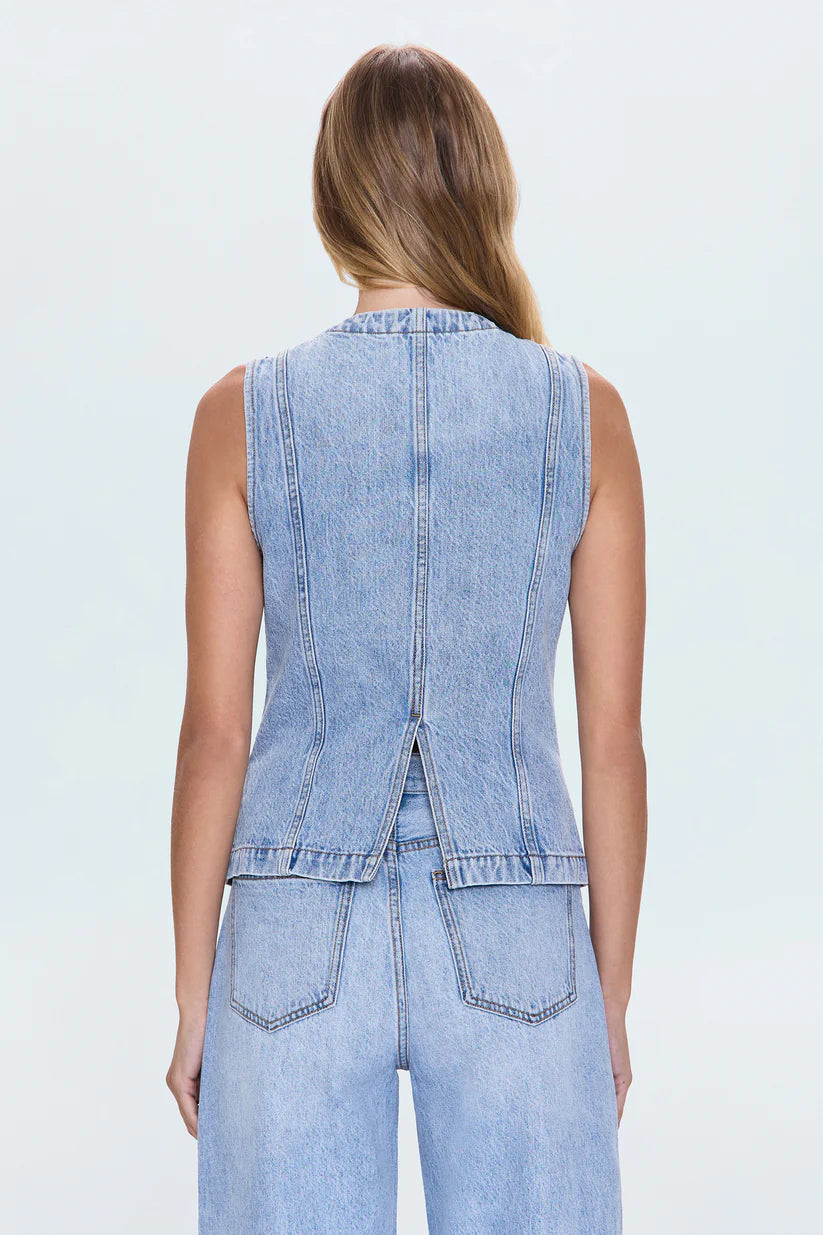 Gia Fitted Denim Vest in Gaze