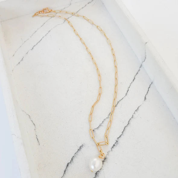 Gold Paperclip Chain w/ Mini Pearl