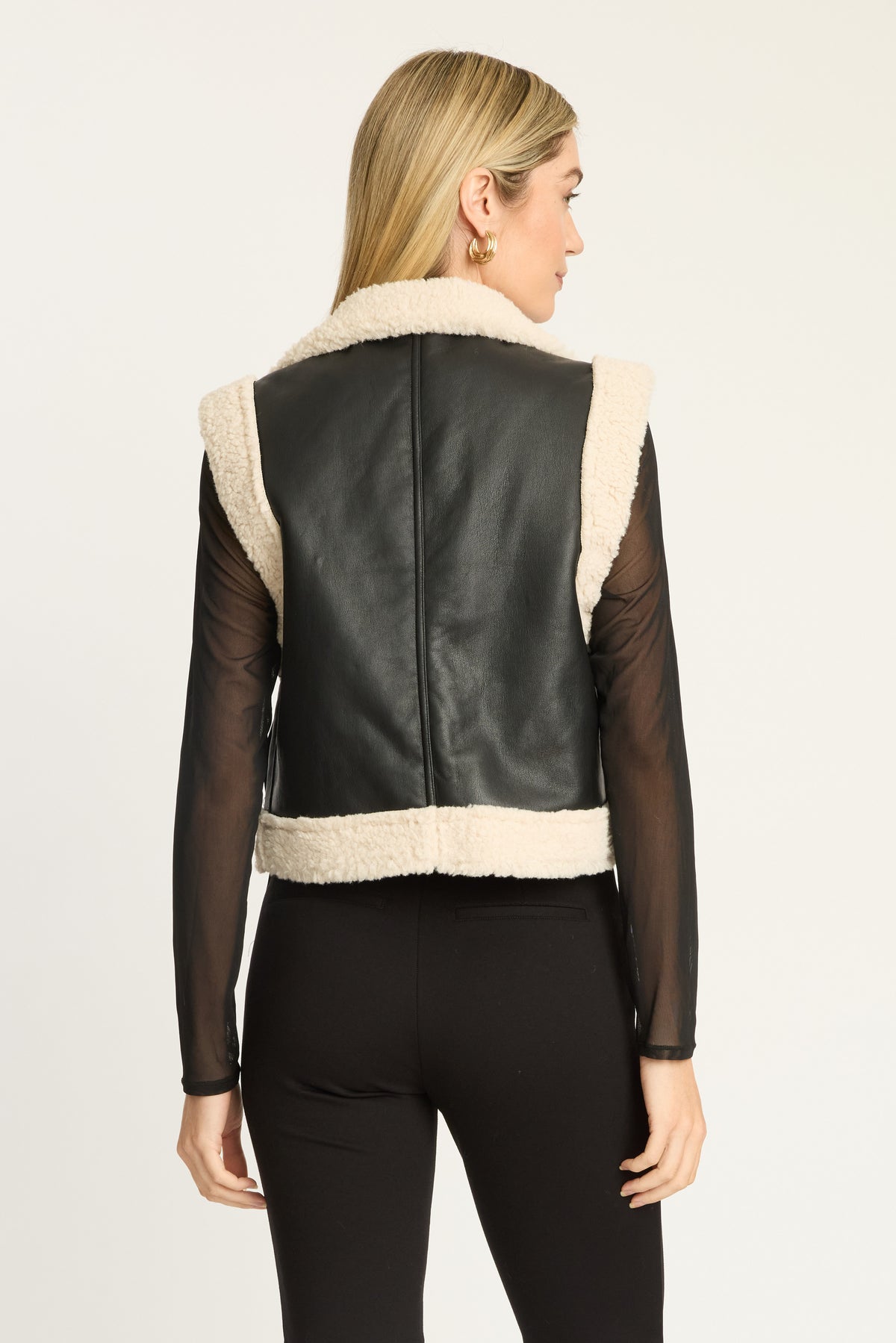 Cove Vest in Cream/Black