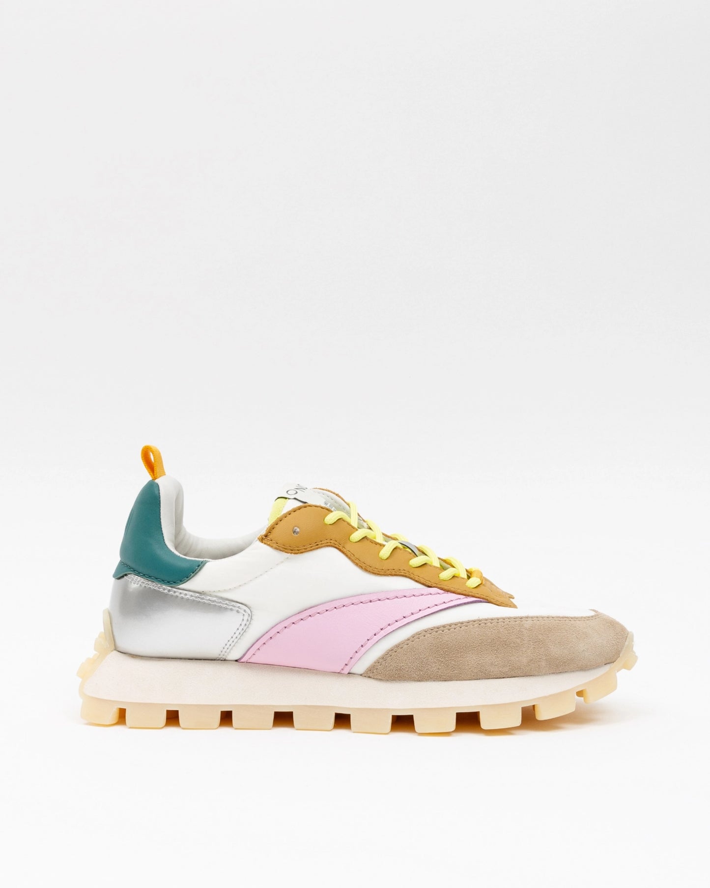 Osaka Trainer in Amber Rise
