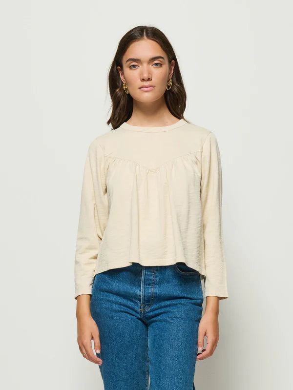 Mona Bracelet Sleeve Tee in Parchment