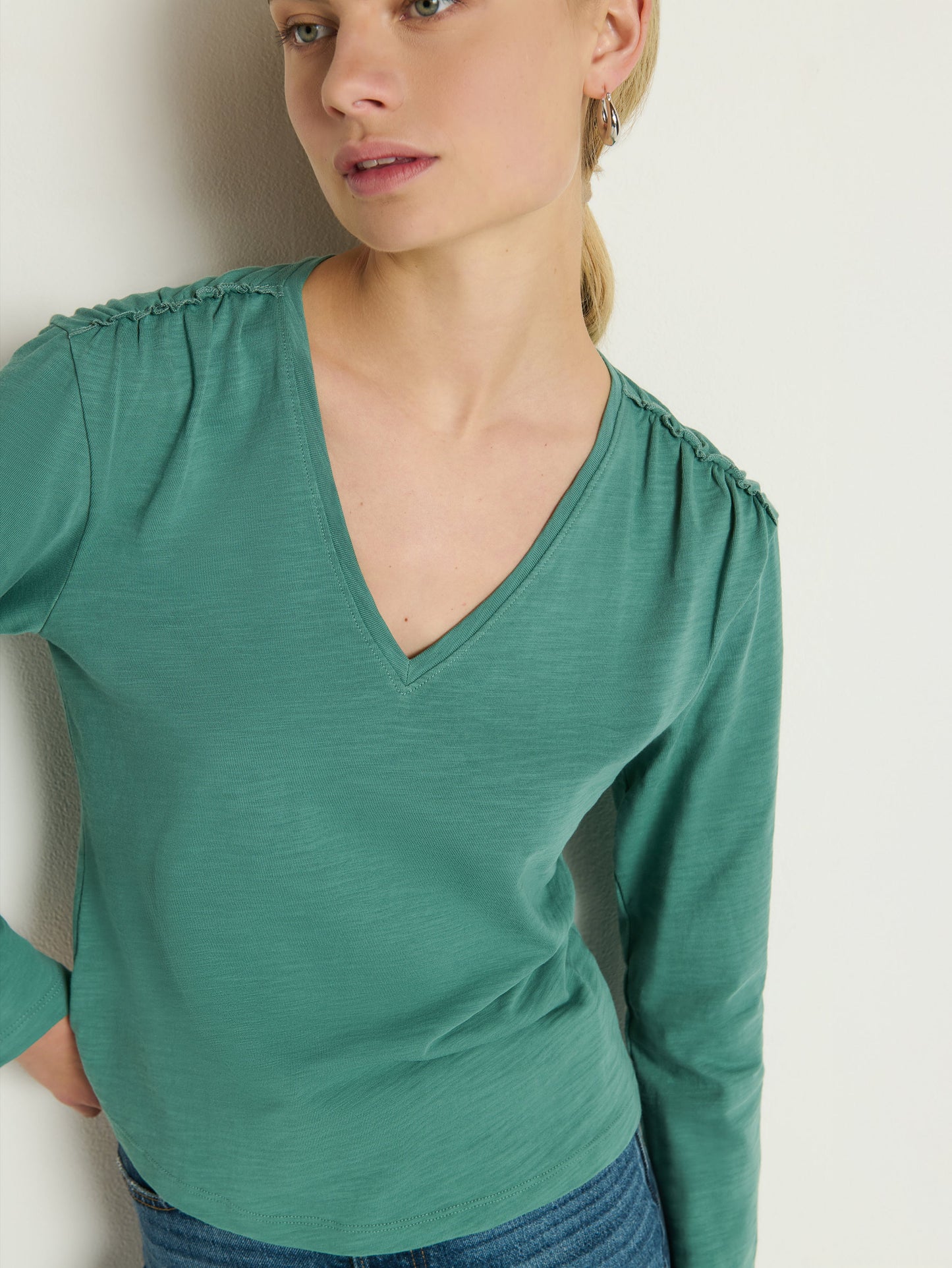 Remi V-Neck Top in Sagebrush
