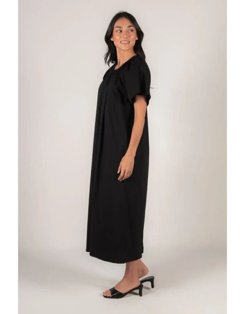 Seersucker Puff Sleeve Maxi Dress in Black
