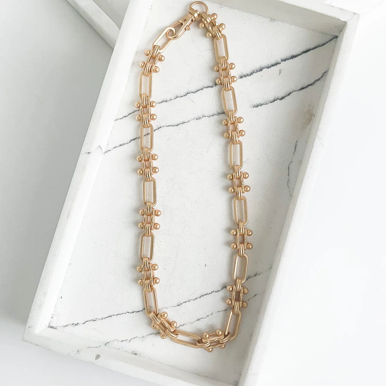 Hinge Chain
