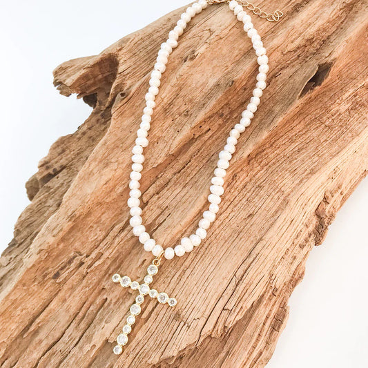 Petite Potato Pearl Choker w Cross