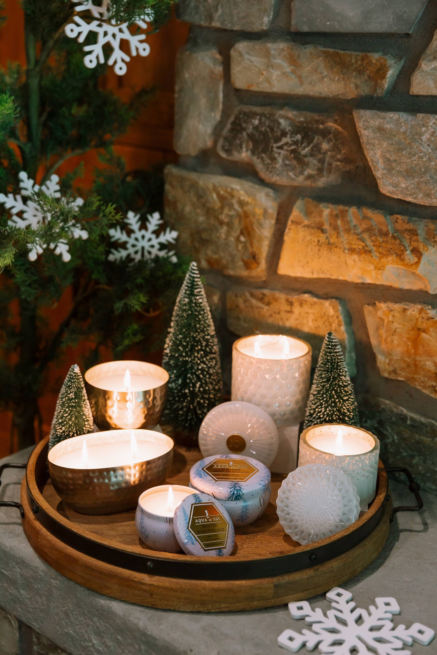 SOi Winter Wonderland 4oz Aqua De SOi Candle Tin