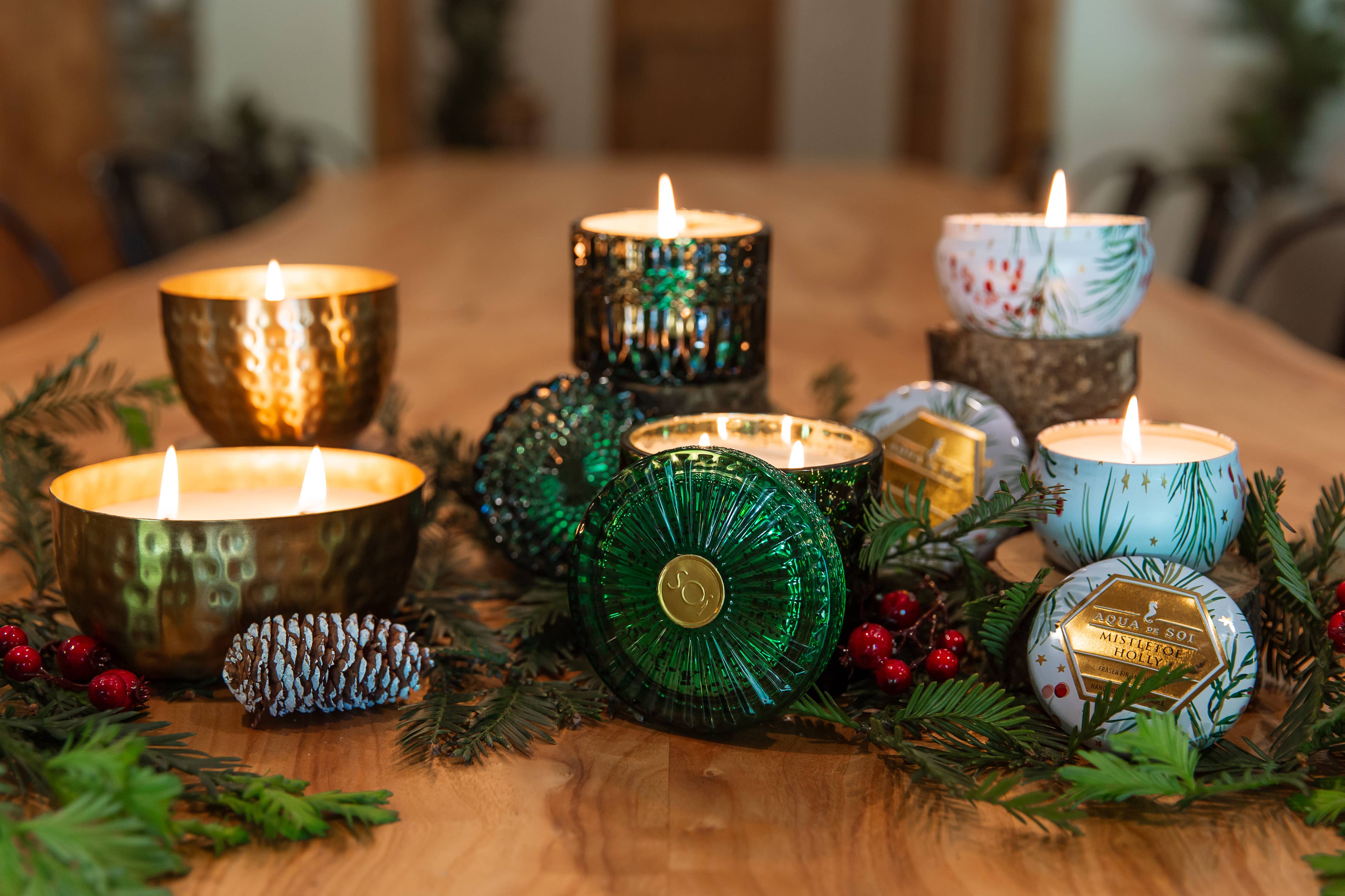 Mistletoe & Holly Petite Shimmer Candle - Thumbnail 2