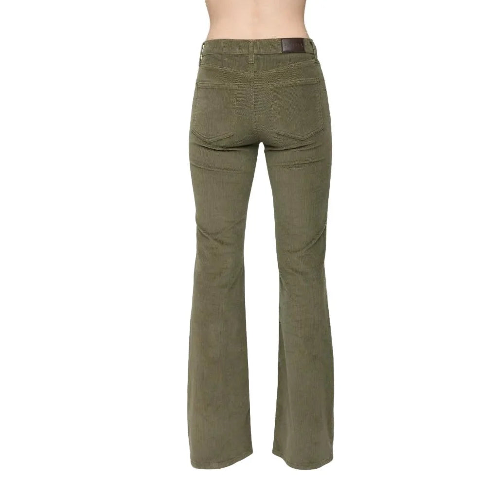 Kinsley Mid Rise Ultra Flare in Sequoia
