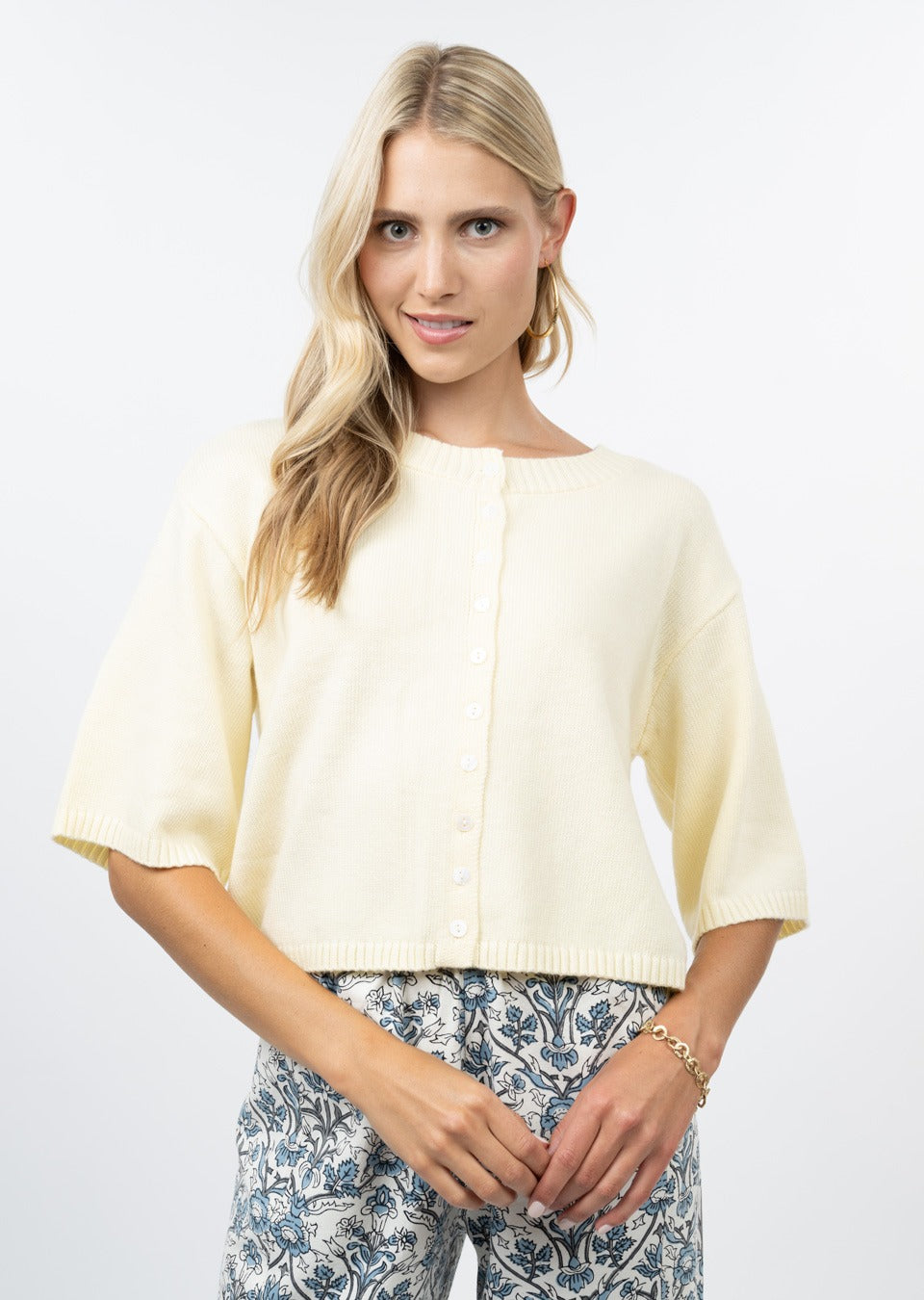 Short Sleeve Knit Cardigan