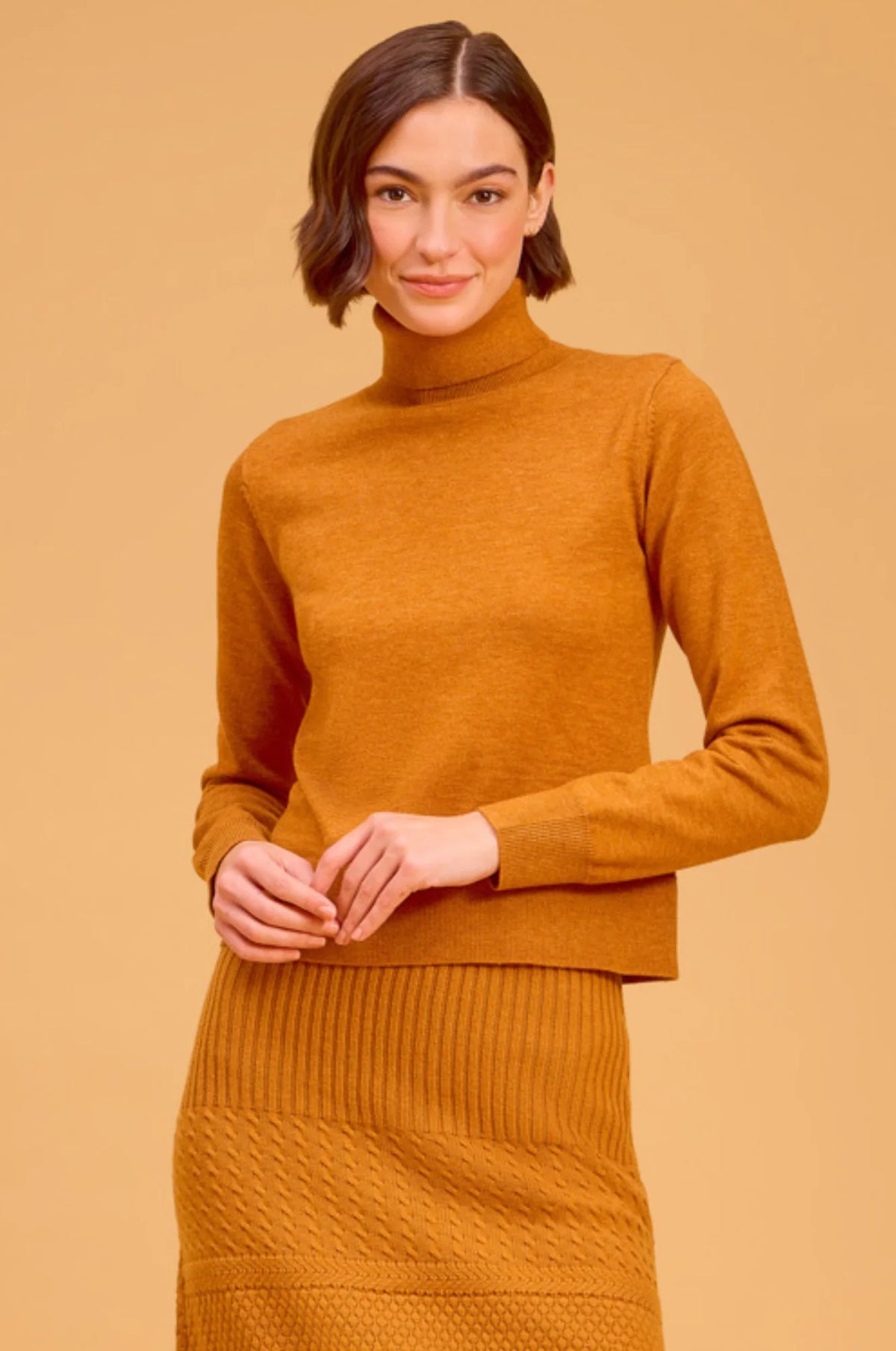 Erin Turtleneck in Saddle