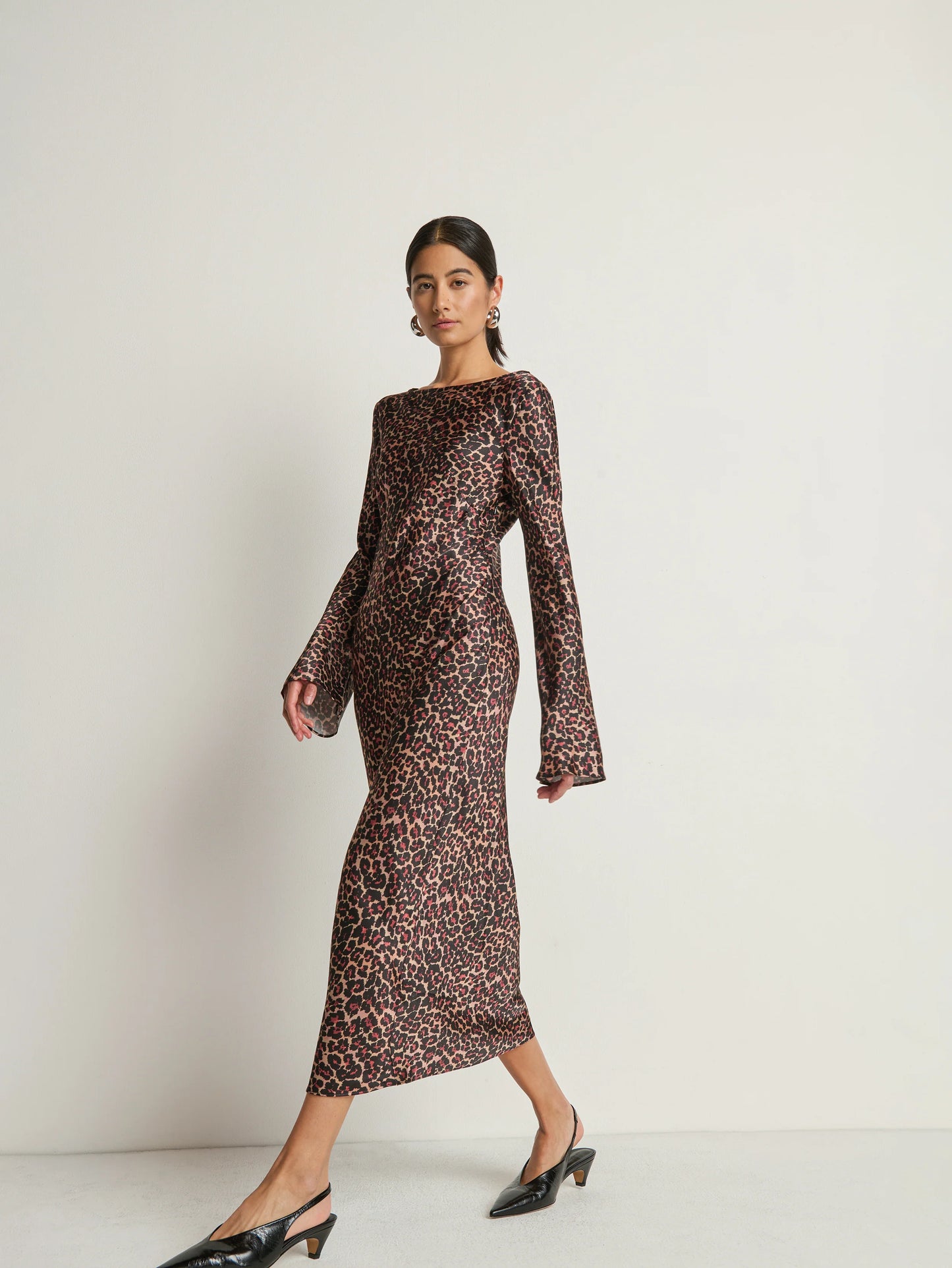Assaka Midi Dress