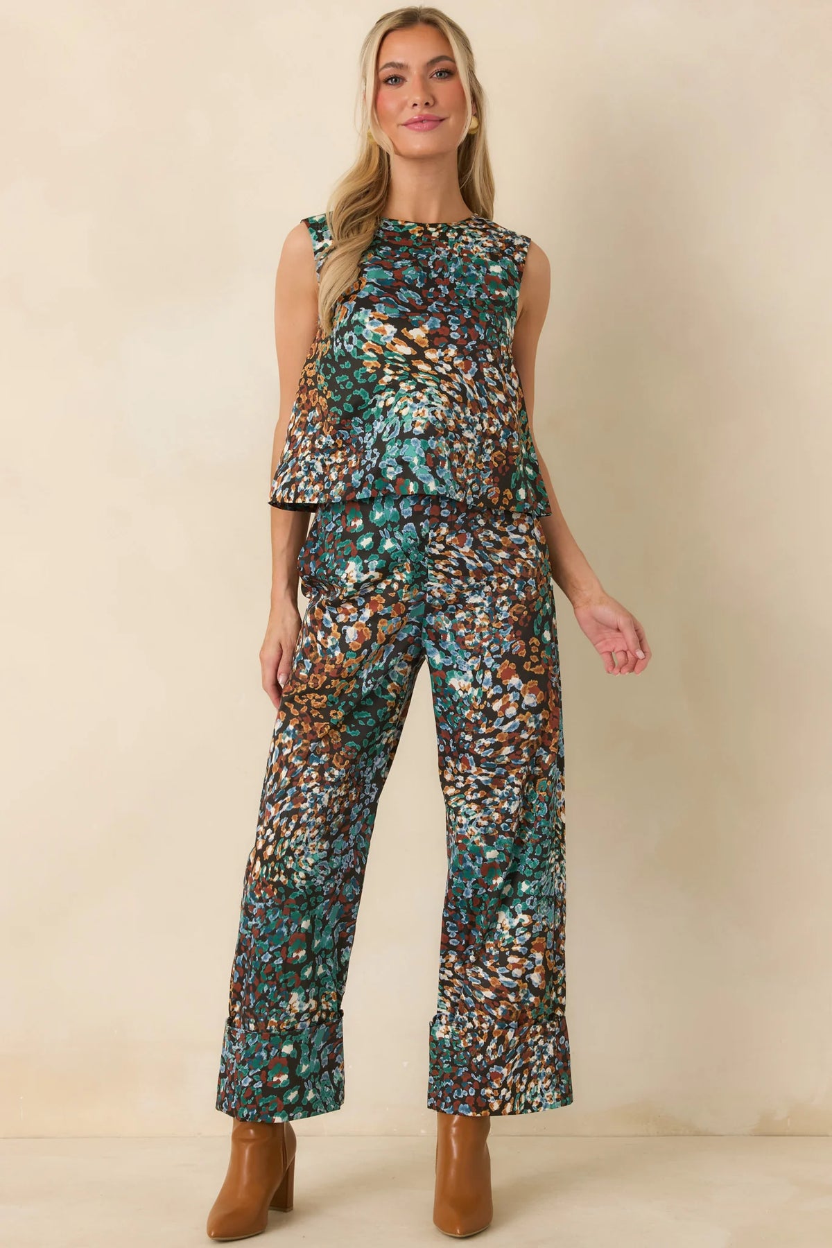 Callie Cuffed Crop Pant in Urban Jungle
