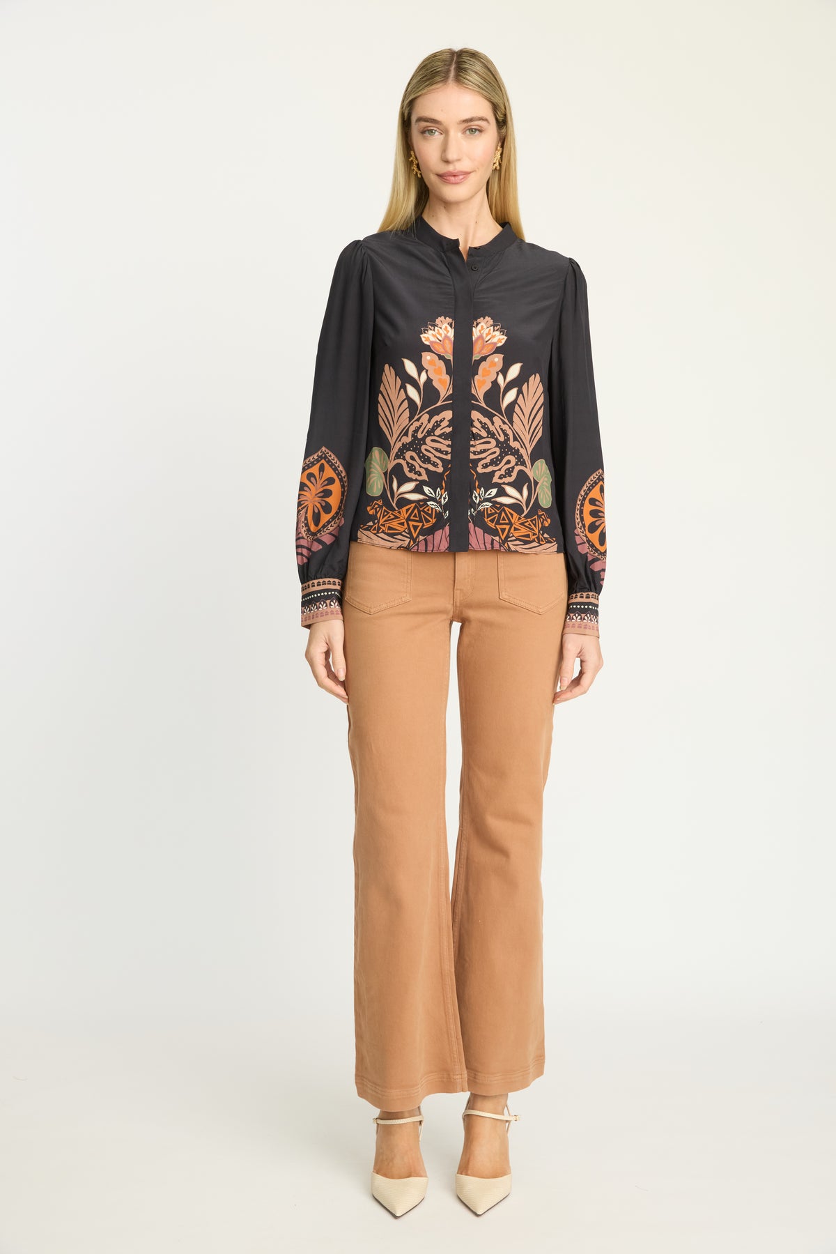Riley Top in Black Crouching Cheetah