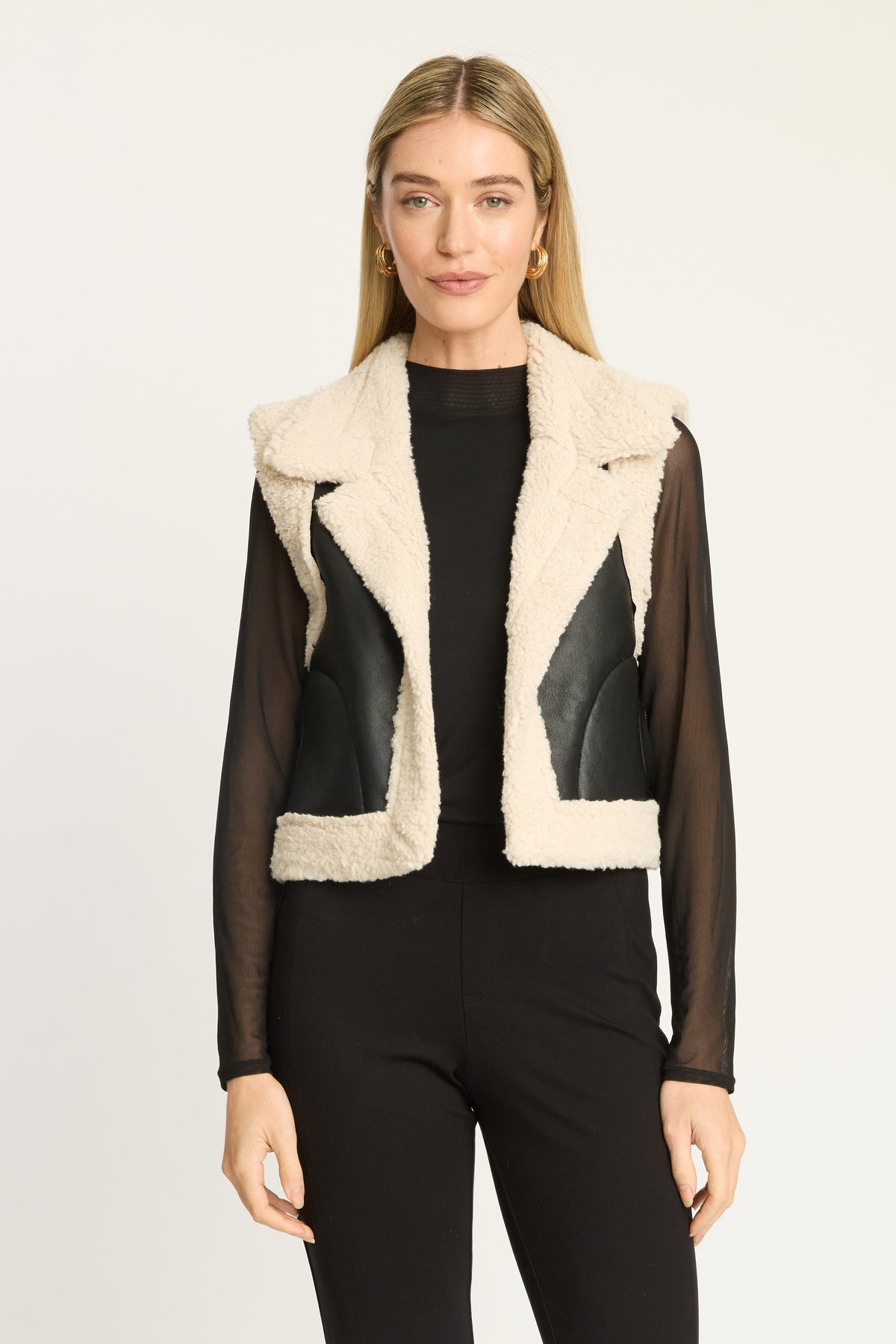 Cove Vest in Cream/Black