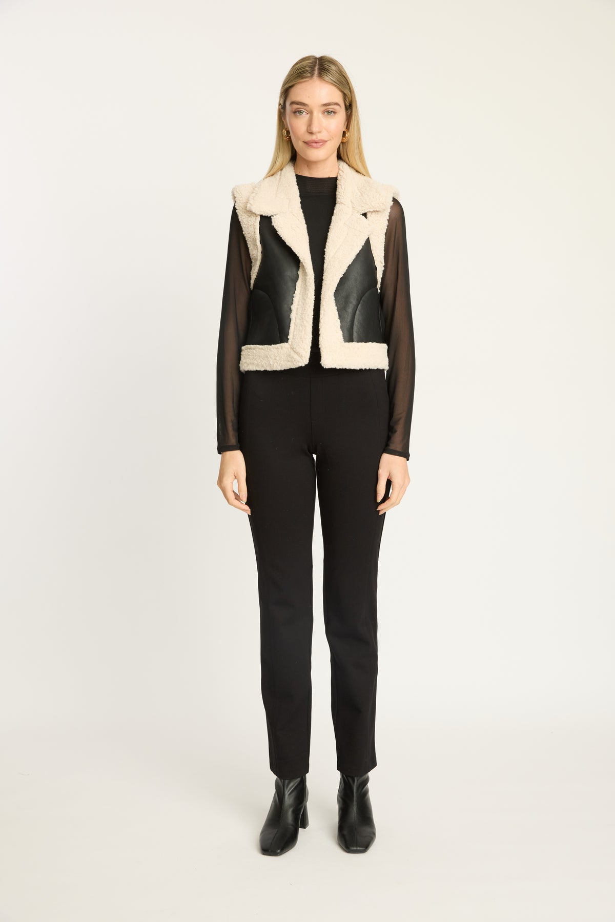 Cove Vest in Cream/Black