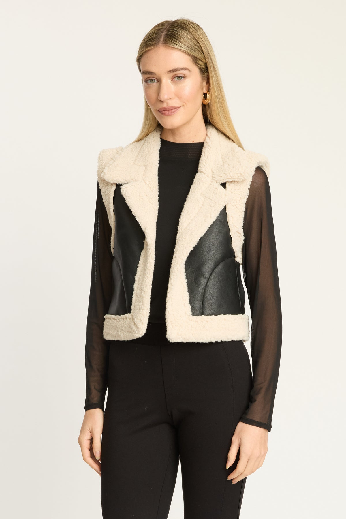 Cove Vest in Cream/Black