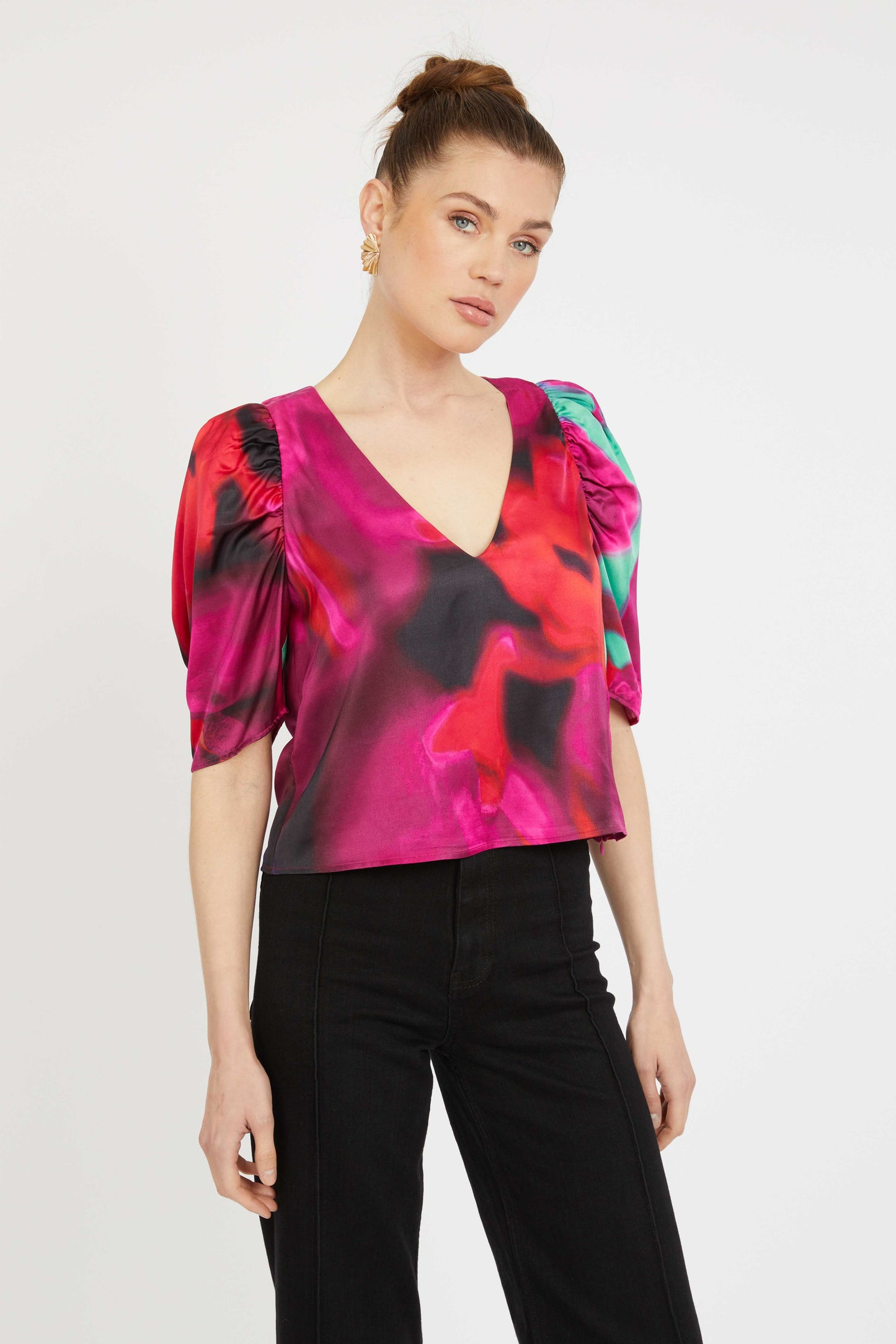 Arden Top in Blur Iris Bloom