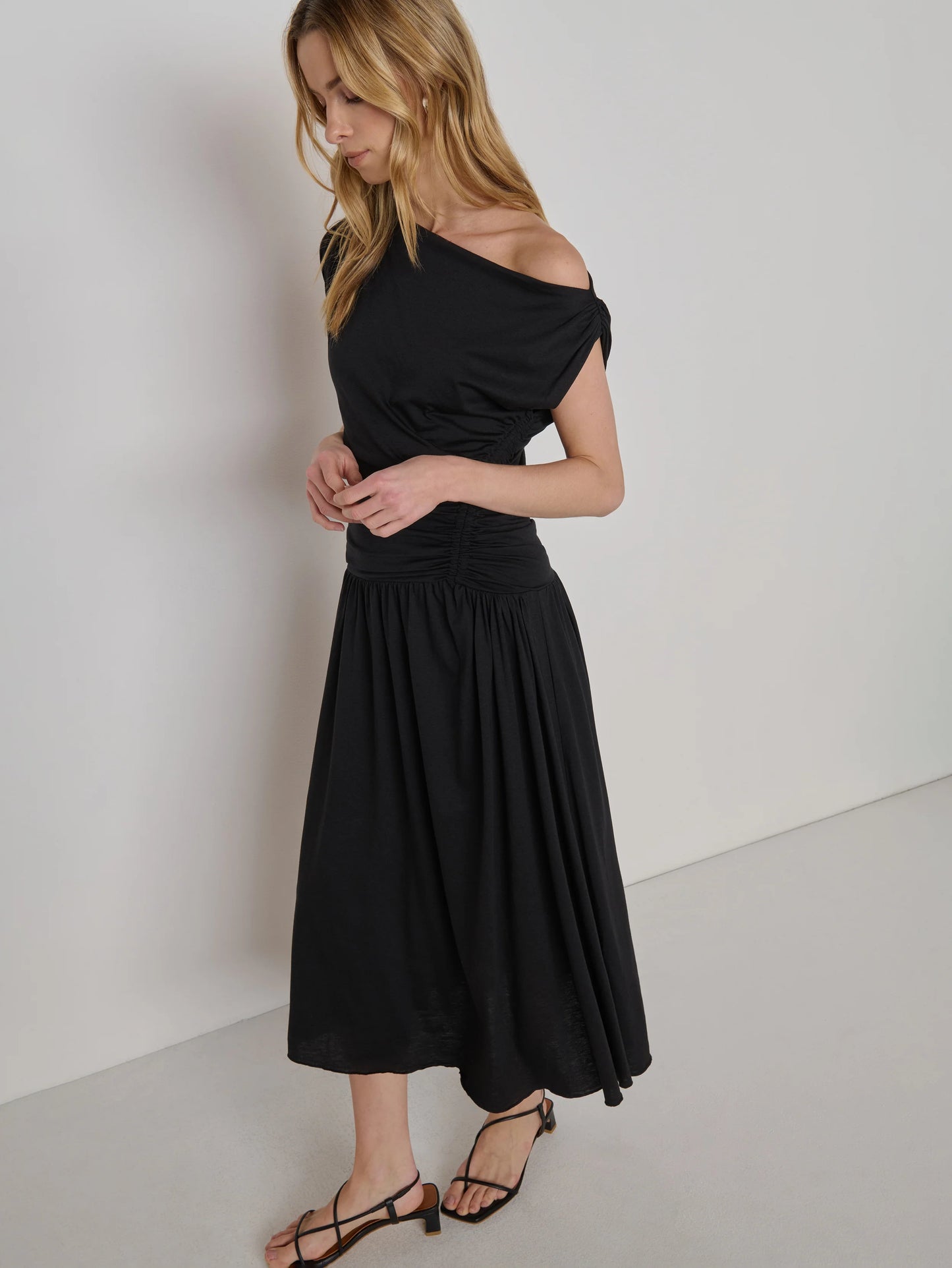 Claressa Midi Dress in Jet Black