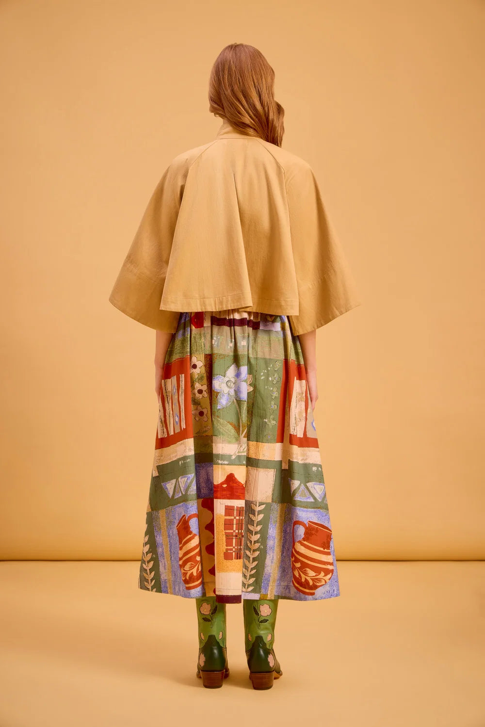 Capelet in Tan