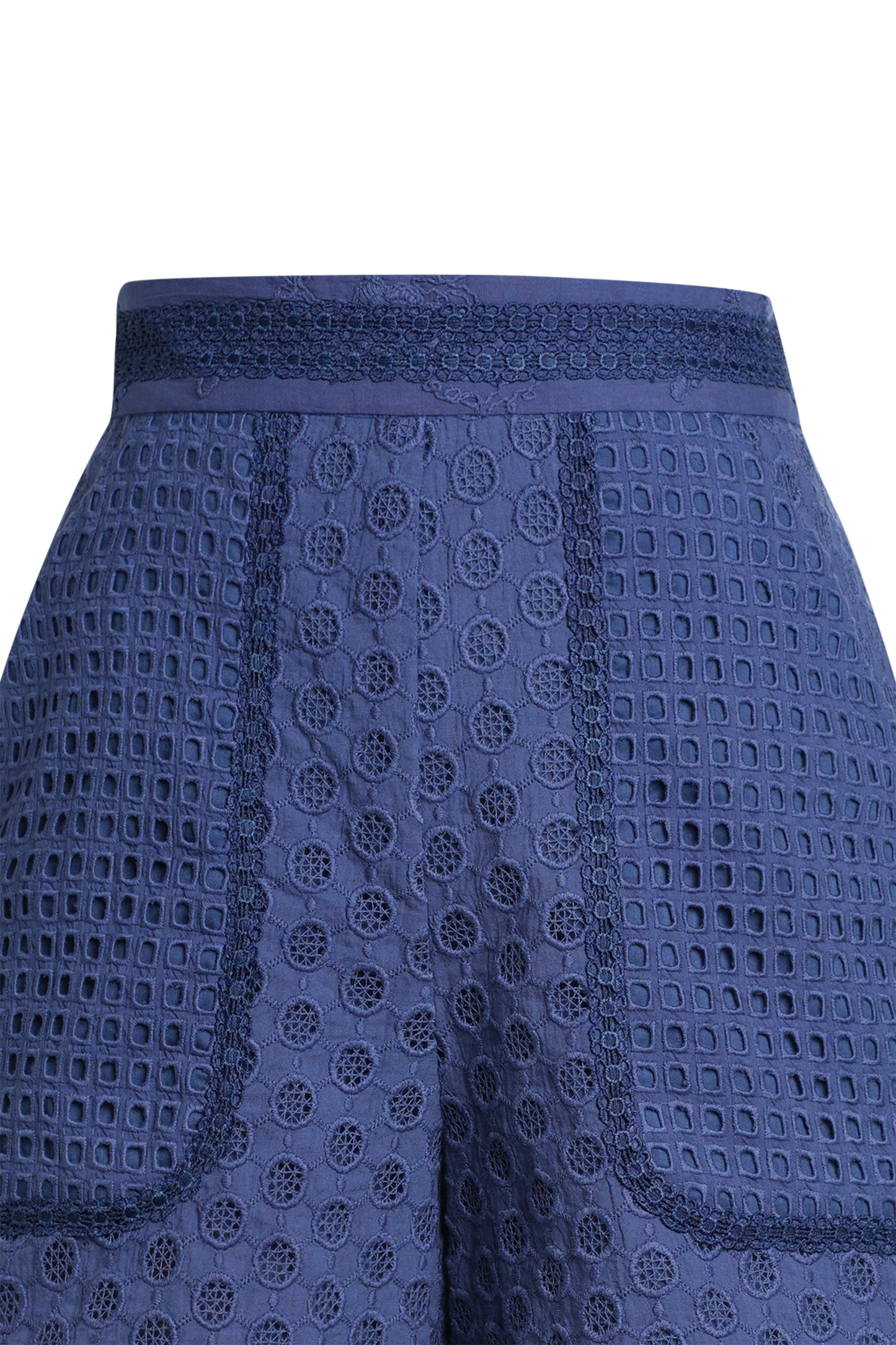 Nova Shorts
