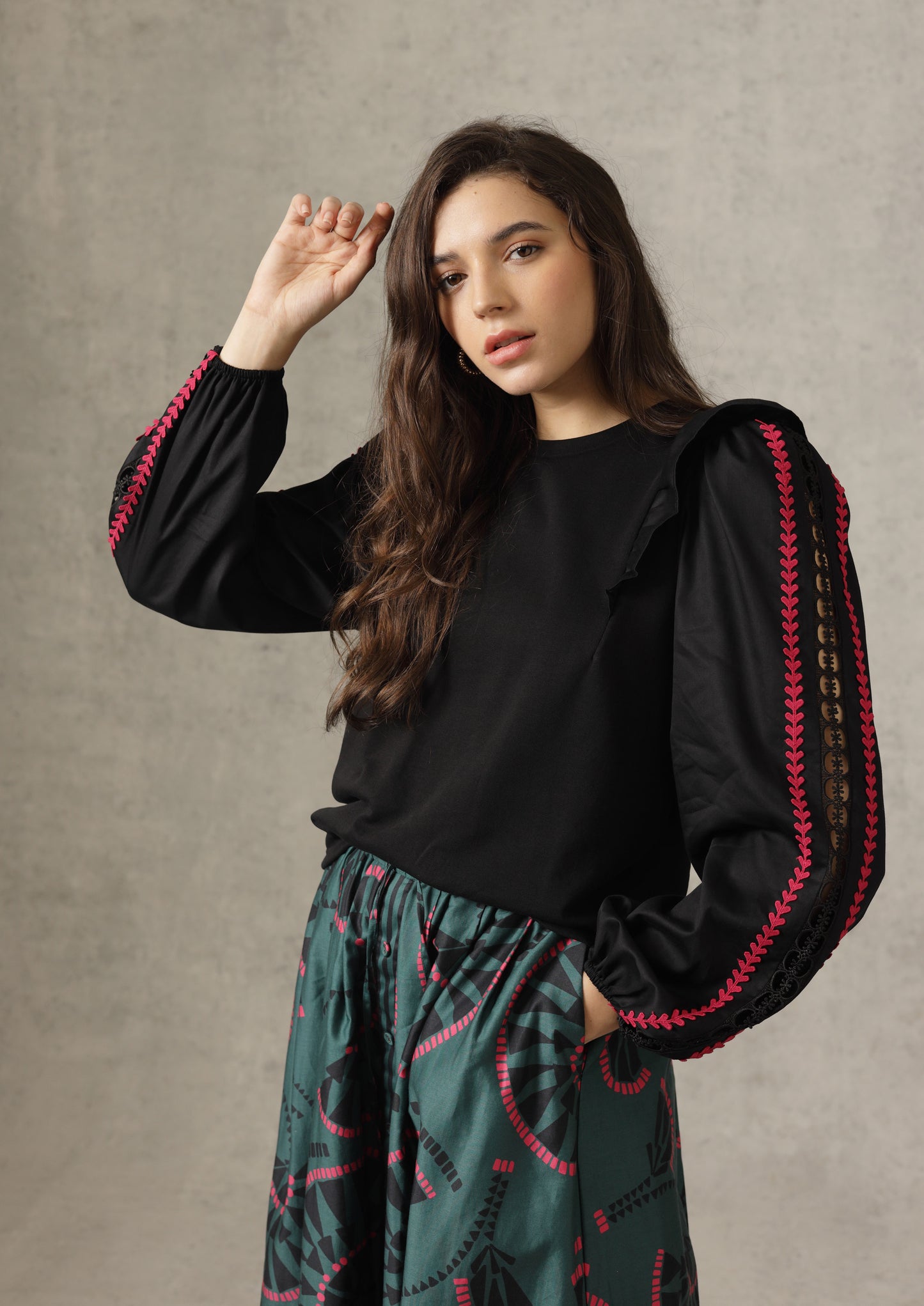 Kacey Sweatshirt in Black