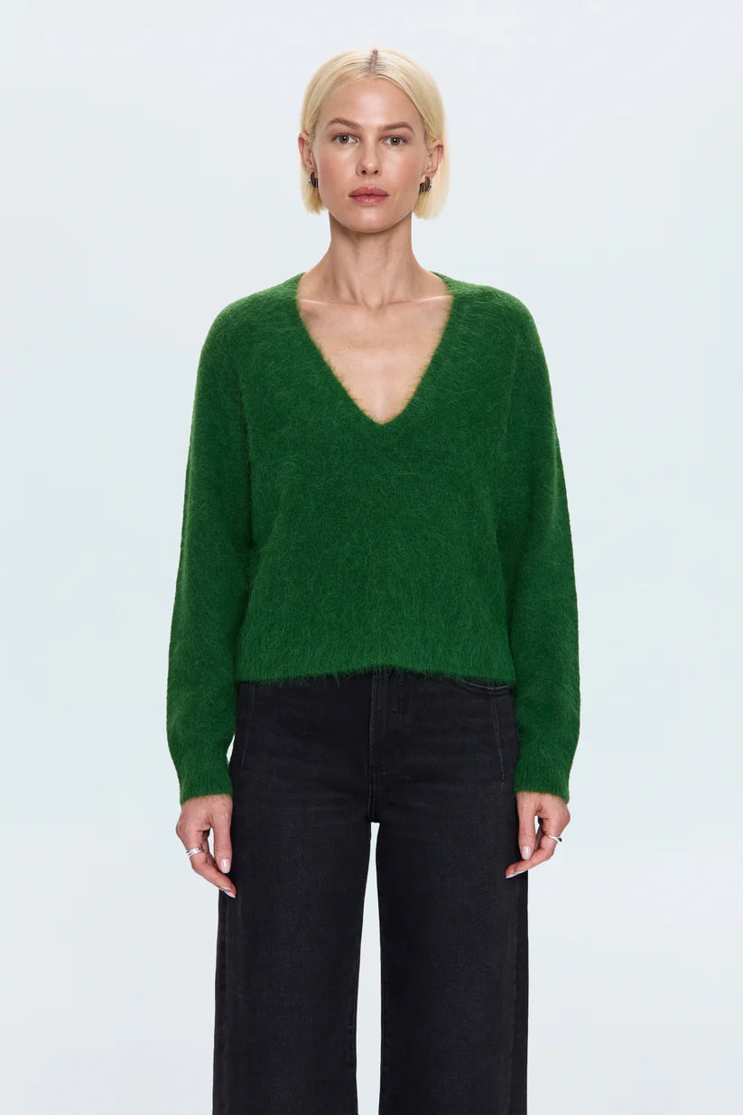 Kit V-Neck Long Sleeve Pullover Sweater in Wintergreen