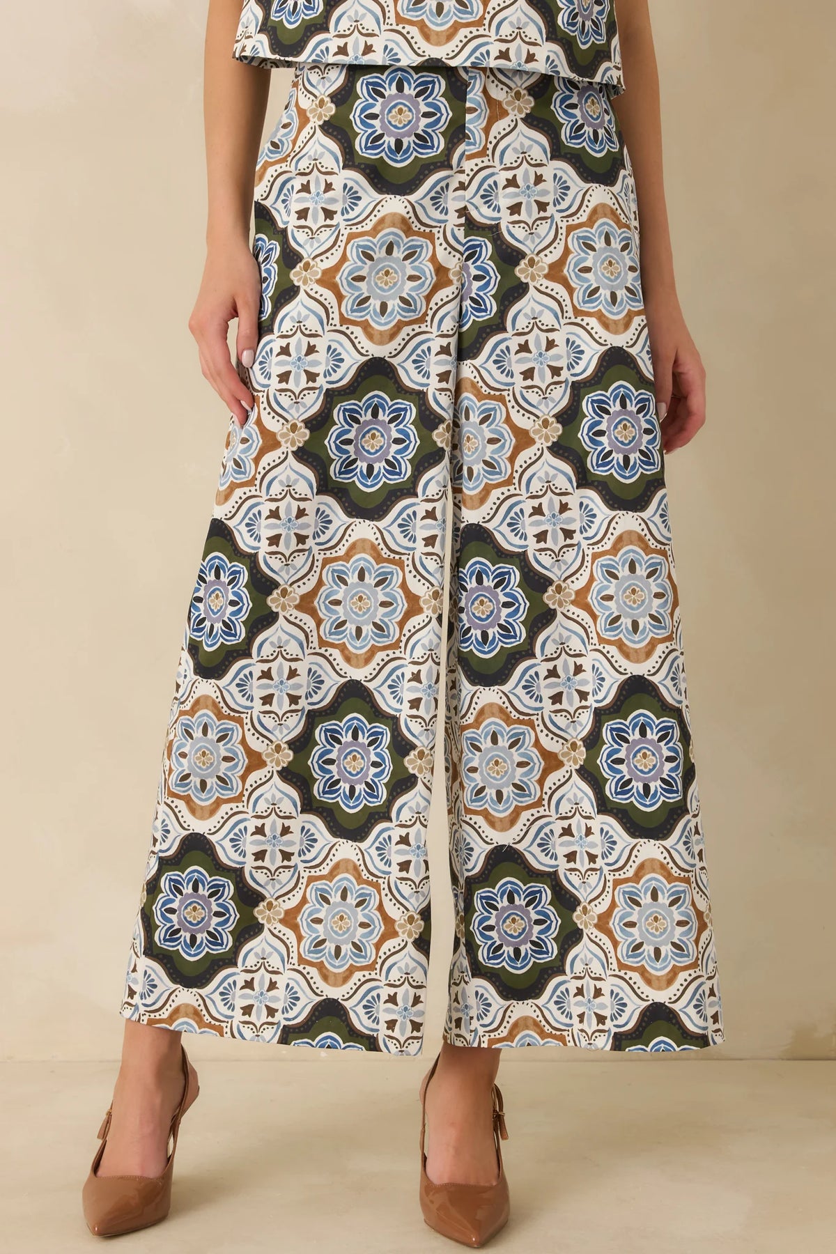 Barrett Crop Pants in Manor House