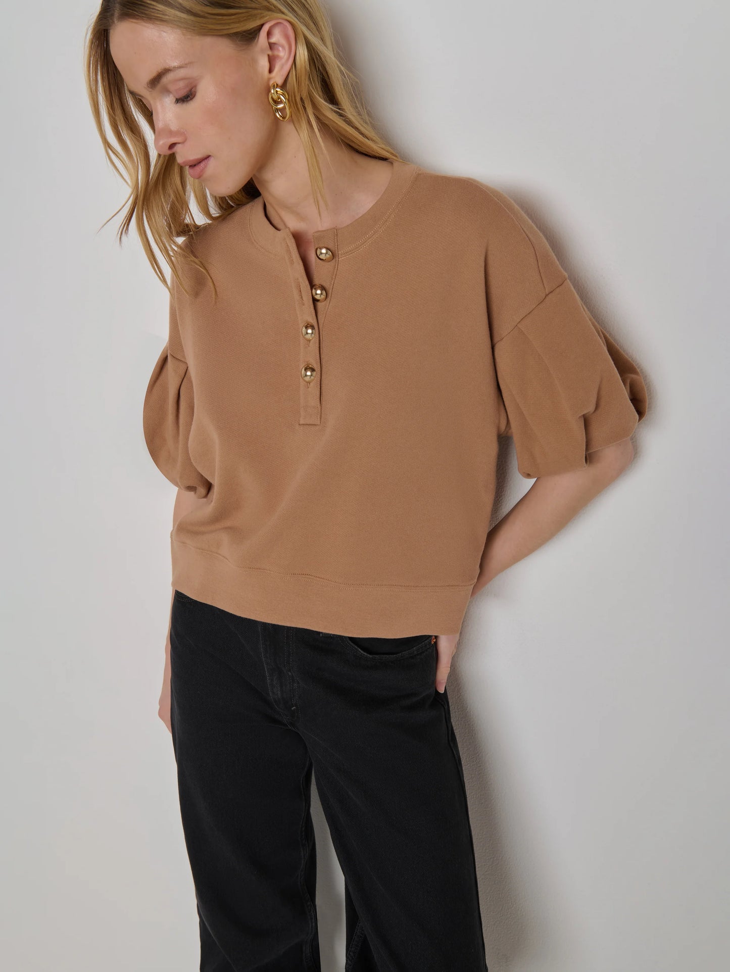 Nikki Sweatshirt in Palo Santo