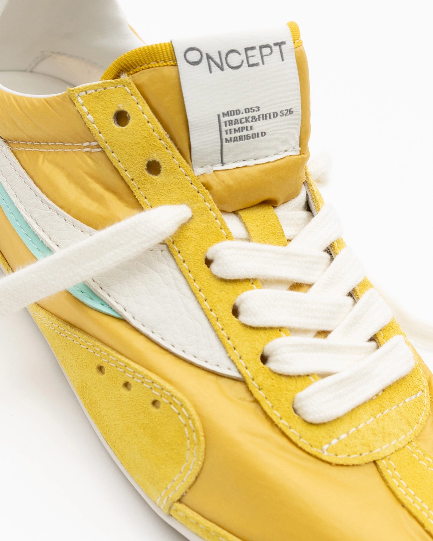 Temple Flat Sneaker