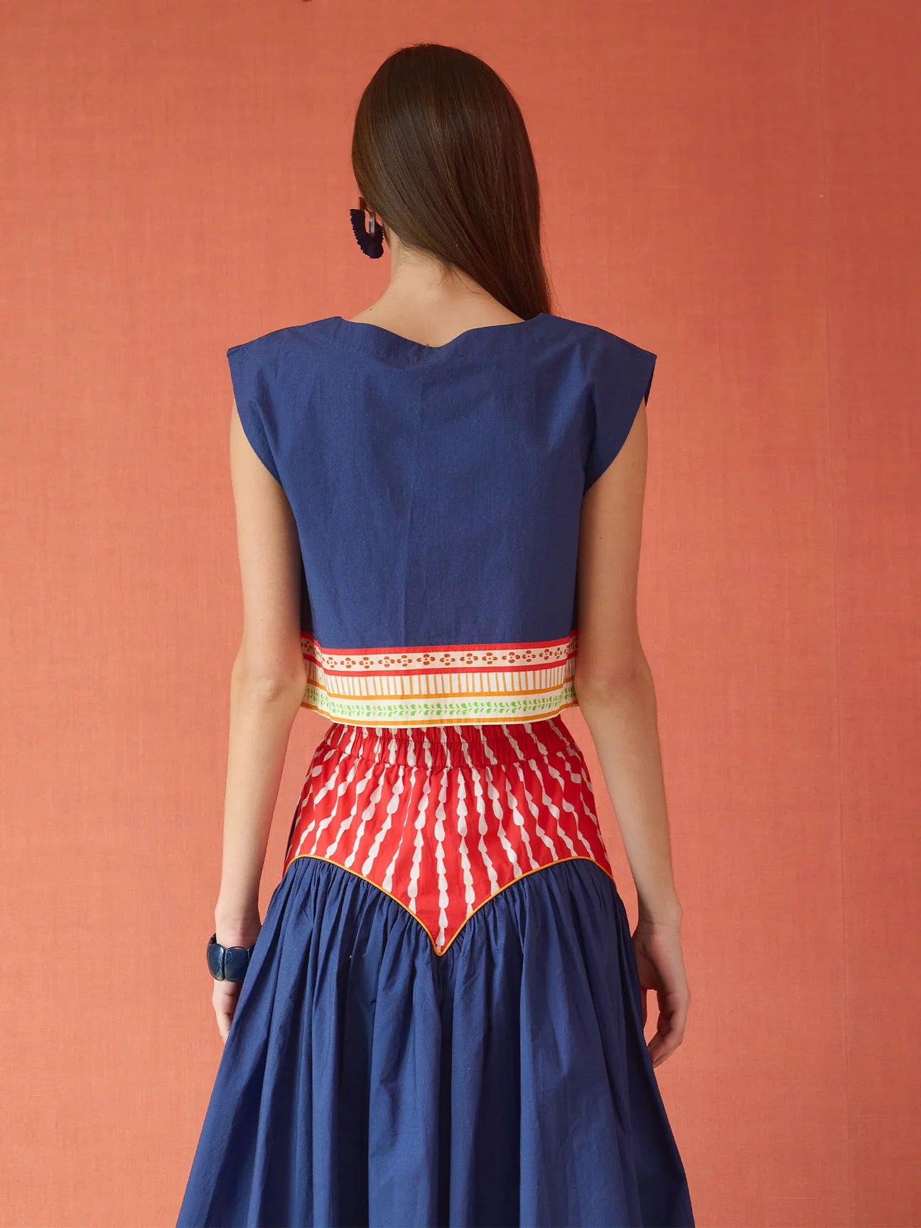Walker Boxy Crop Top in Painter's Garden Navy