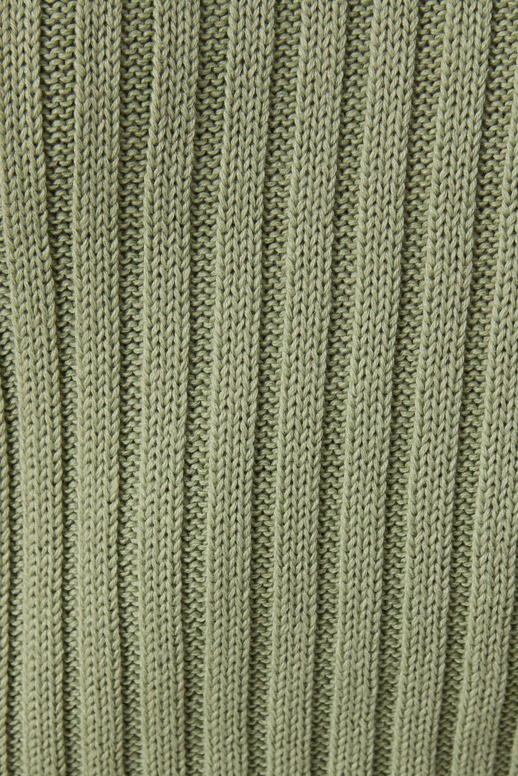 Short Puff Sleeve Lightweight Knit Sweater