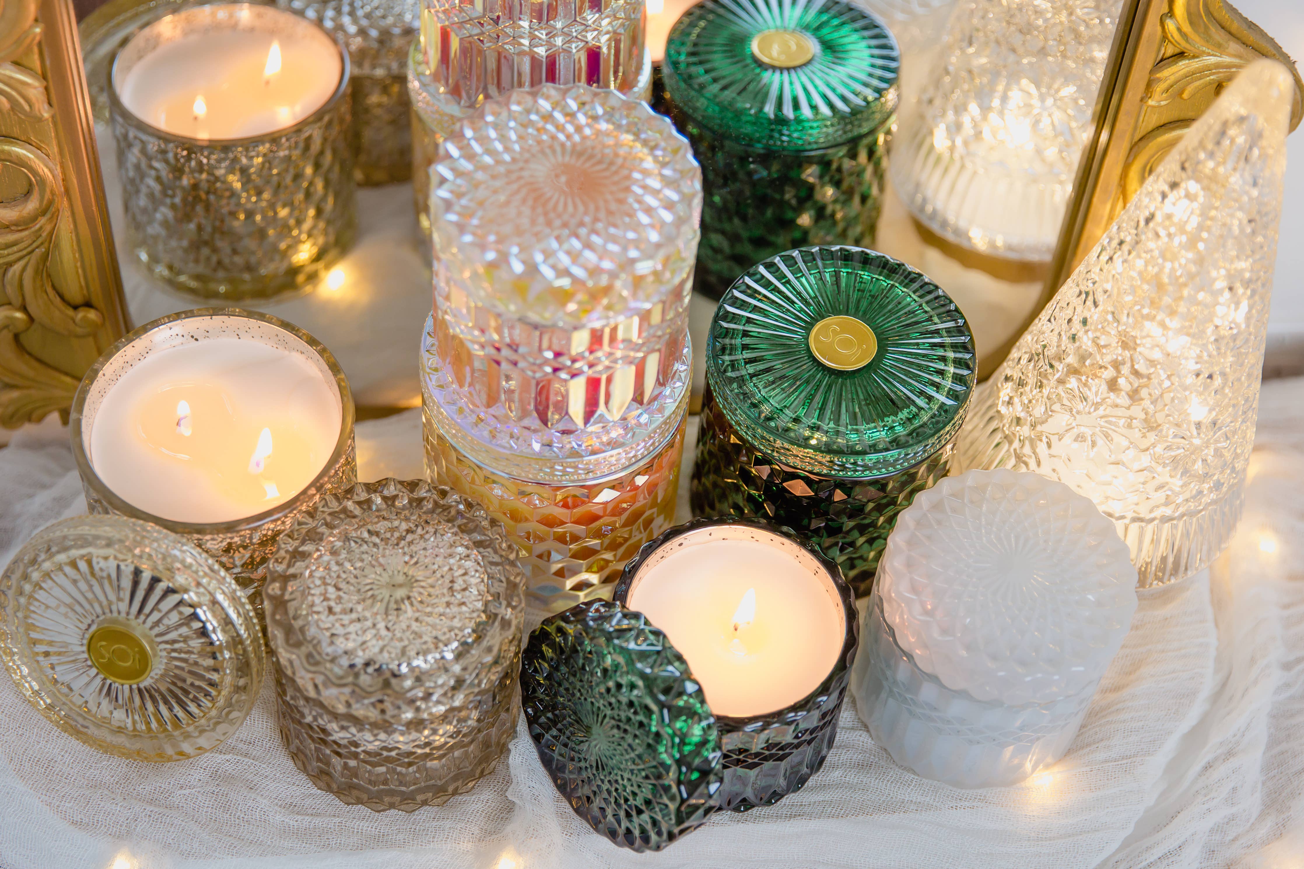 Mistletoe & Holly Petite Shimmer Candle - Thumbnail 3