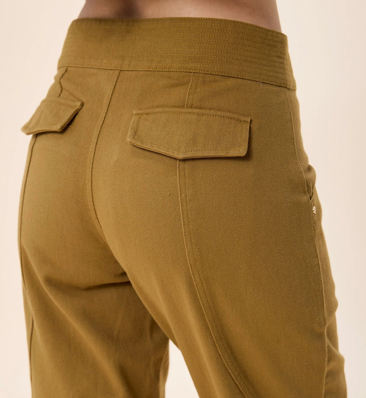 Leo Pant in Dull Gold